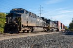 NS 4170 leads 261 west at Wyomissing